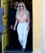 Access_Kardashian_05.jpg