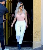 Access_Kardashian_08.jpg