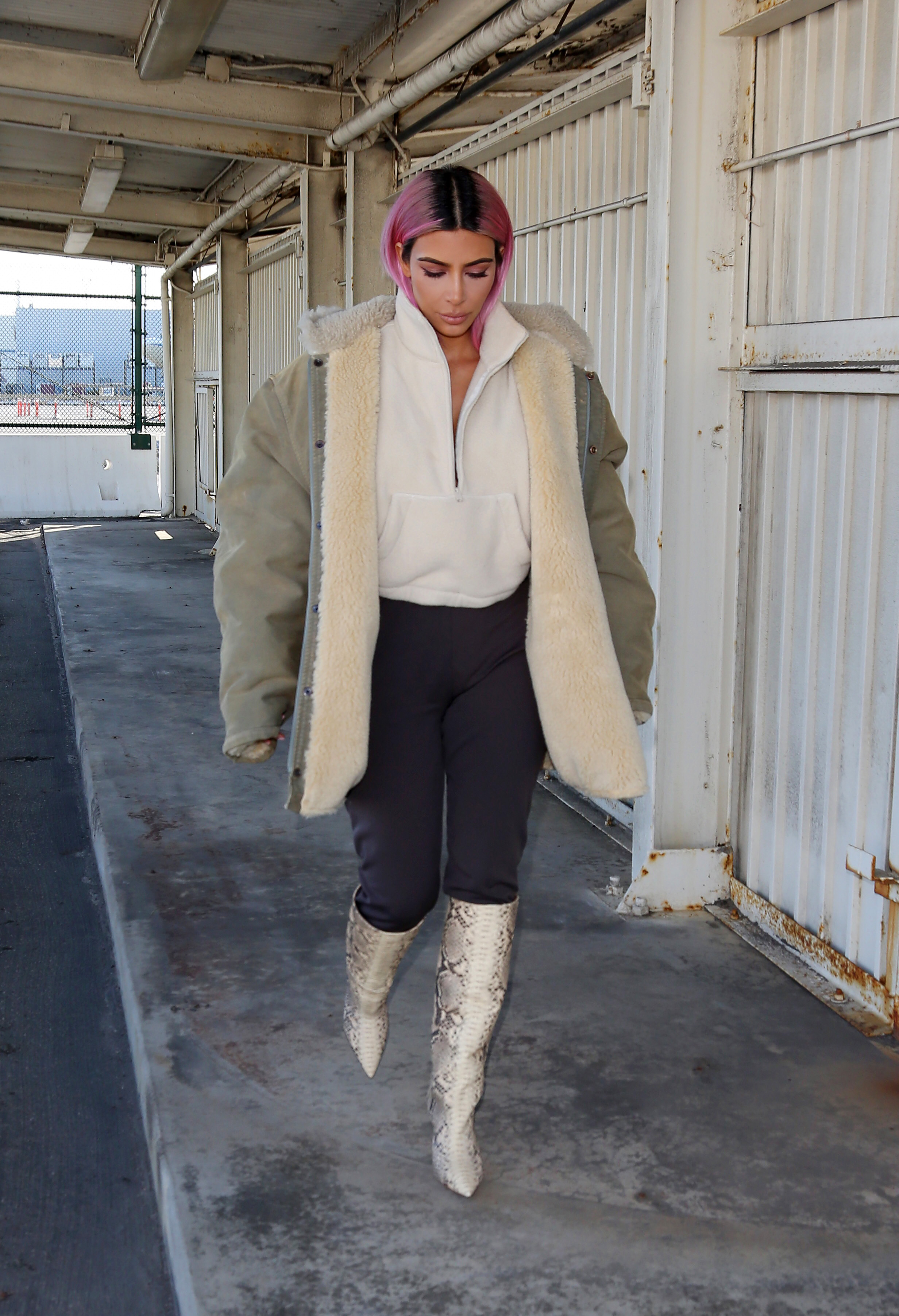 Access_Kardashian_05.jpg