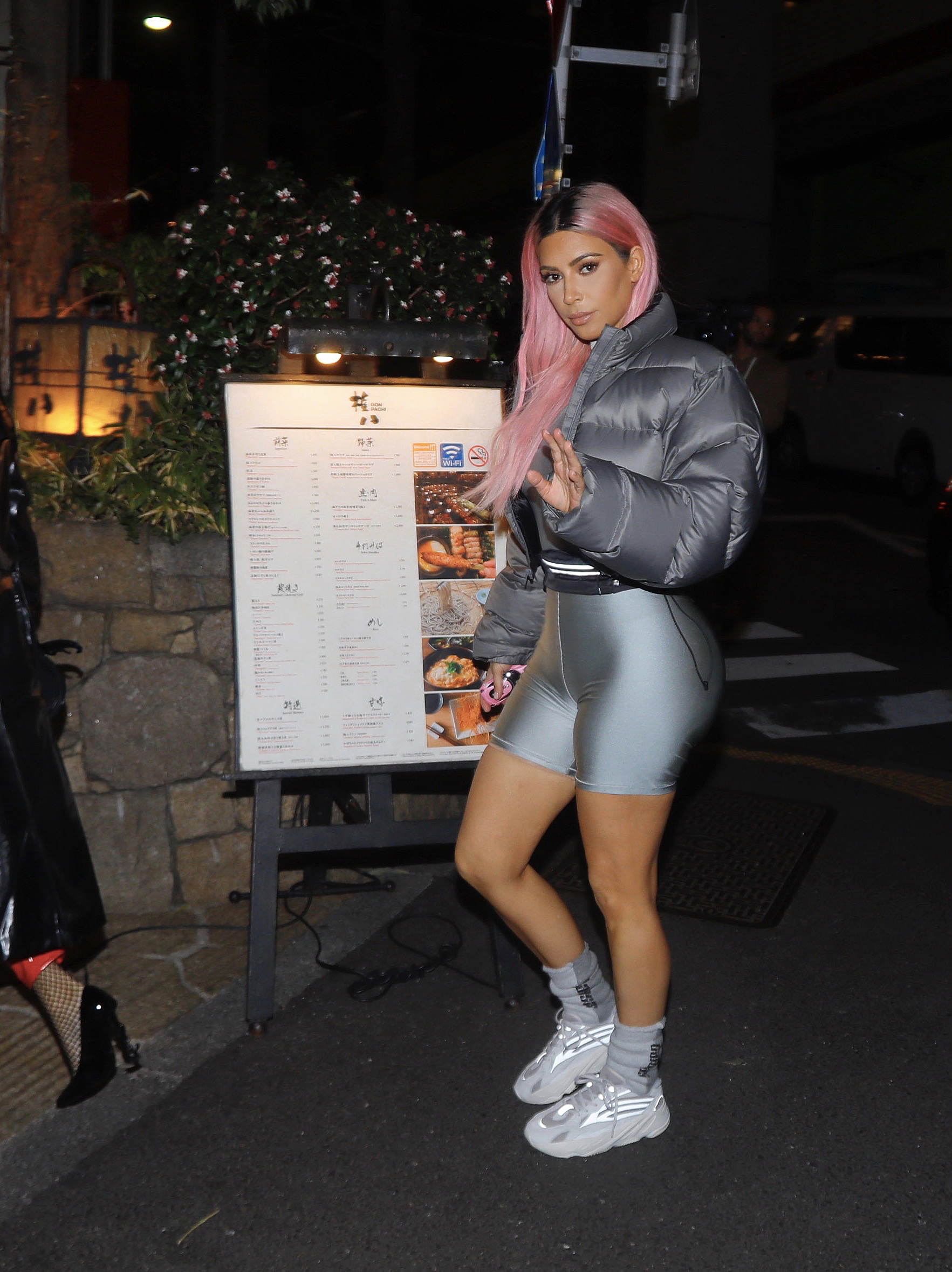 Access_Kardashian_06.jpg