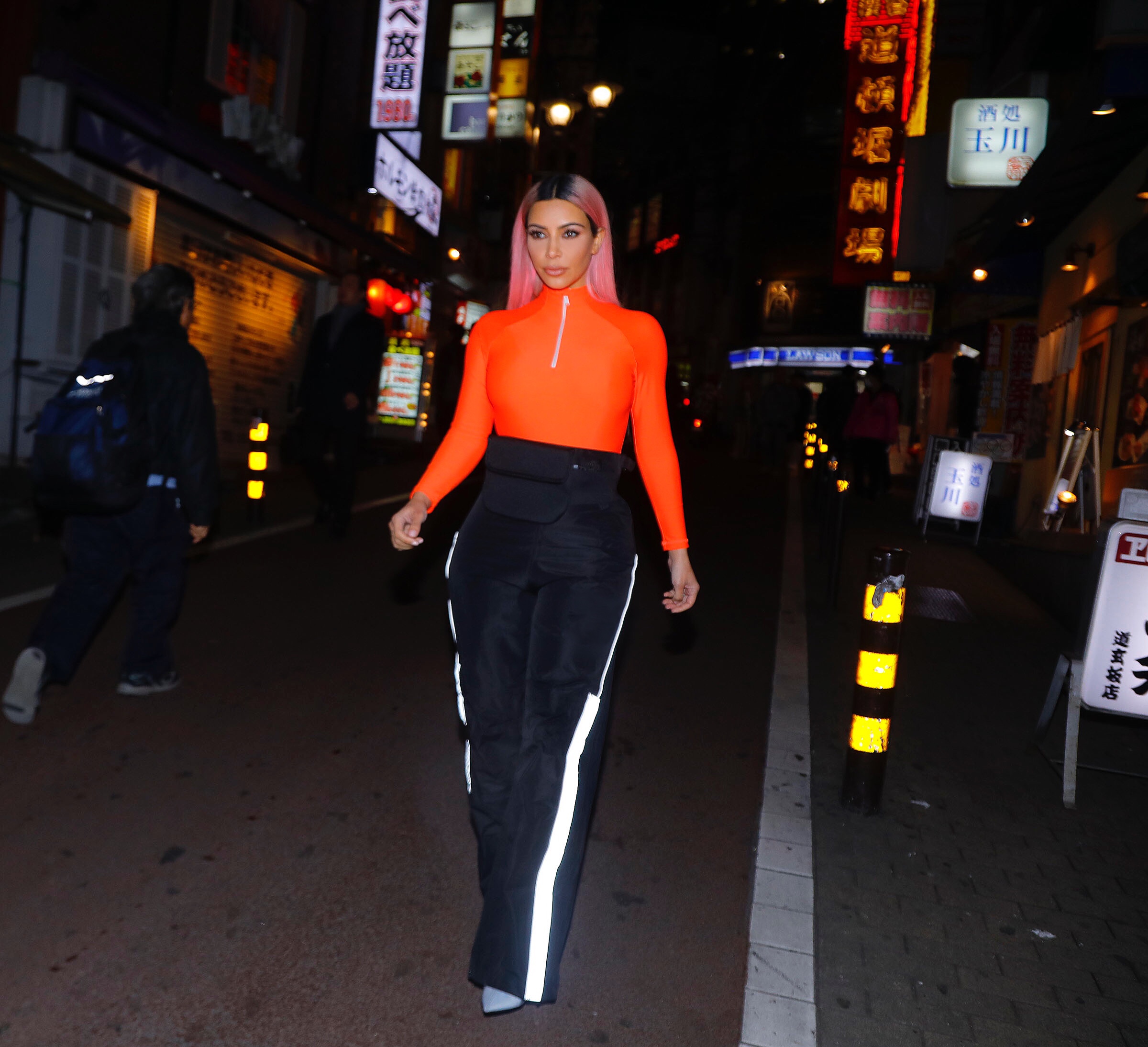 Access_Kardashian_08.jpg