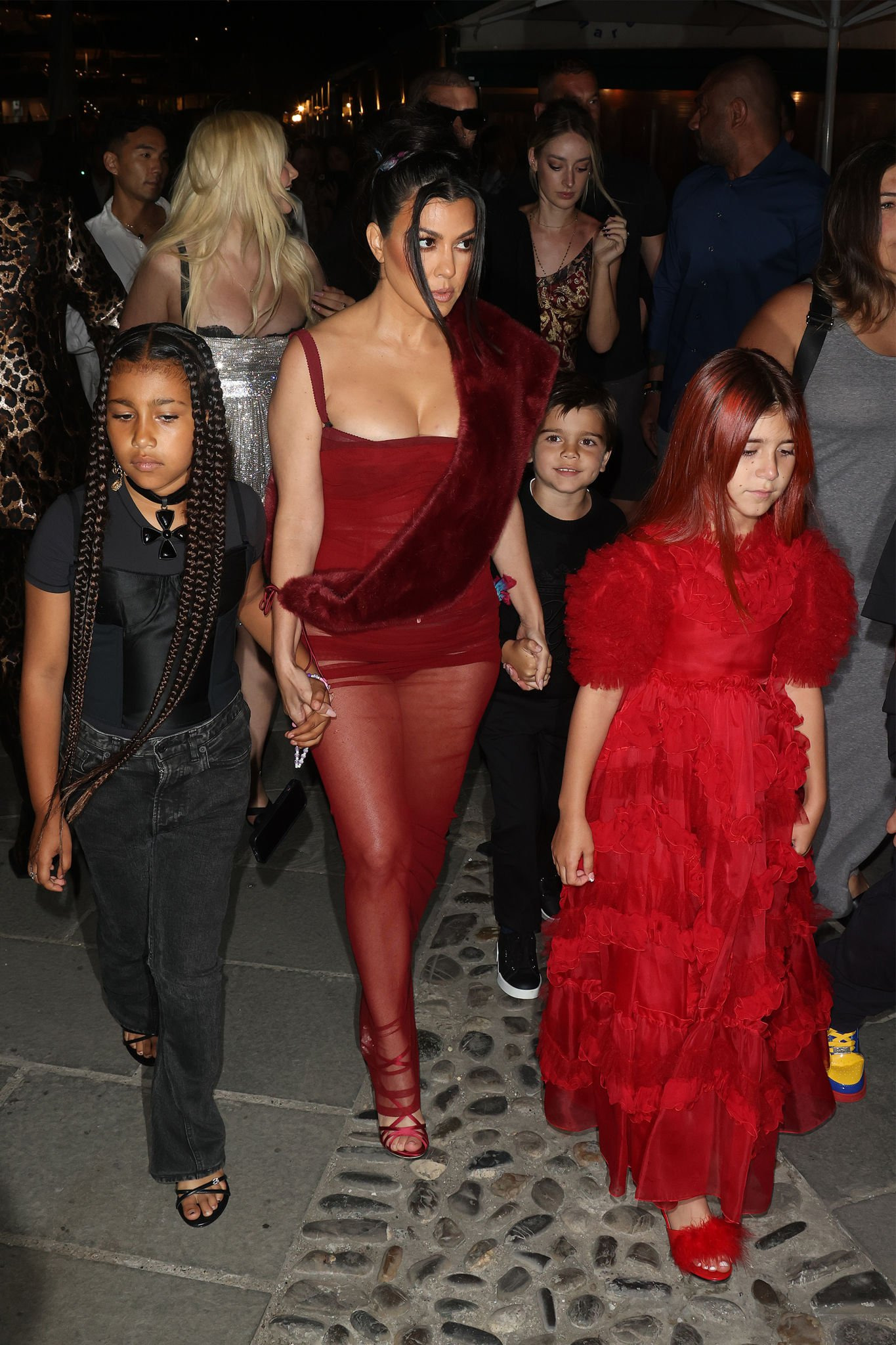 Access_Kardashian_002.jpg