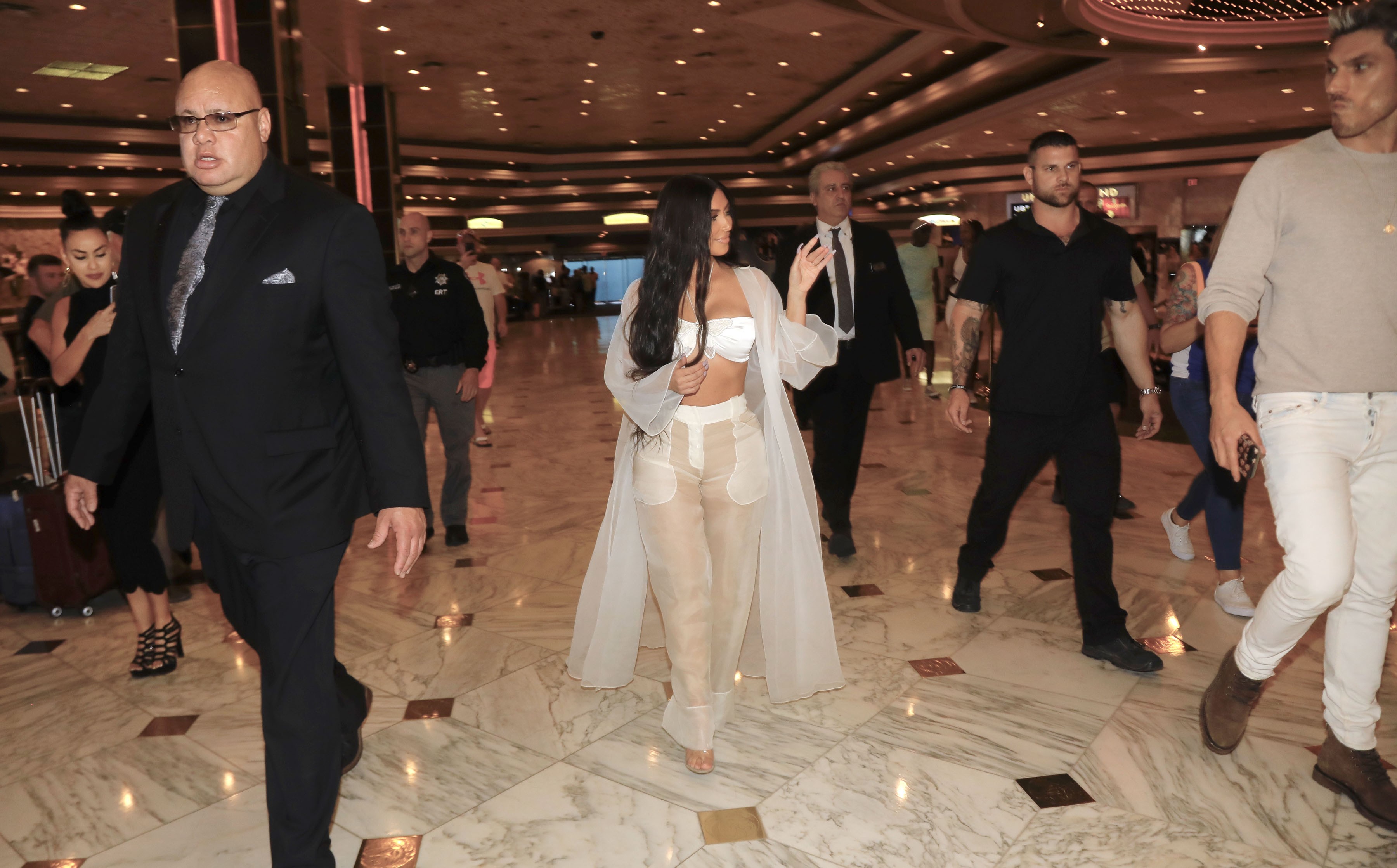 Access_Kardashian_04.jpg