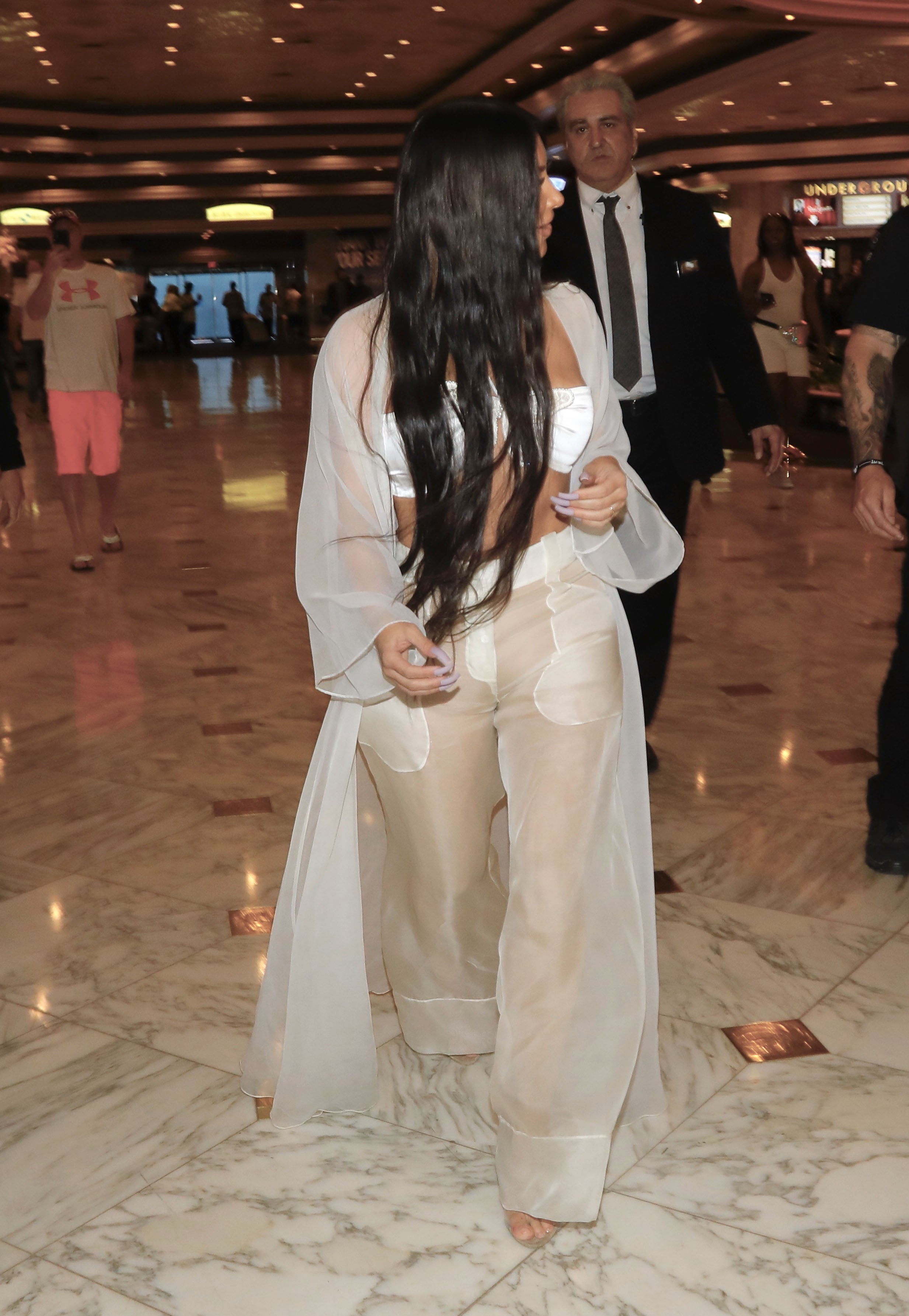 Access_Kardashian_06.jpg