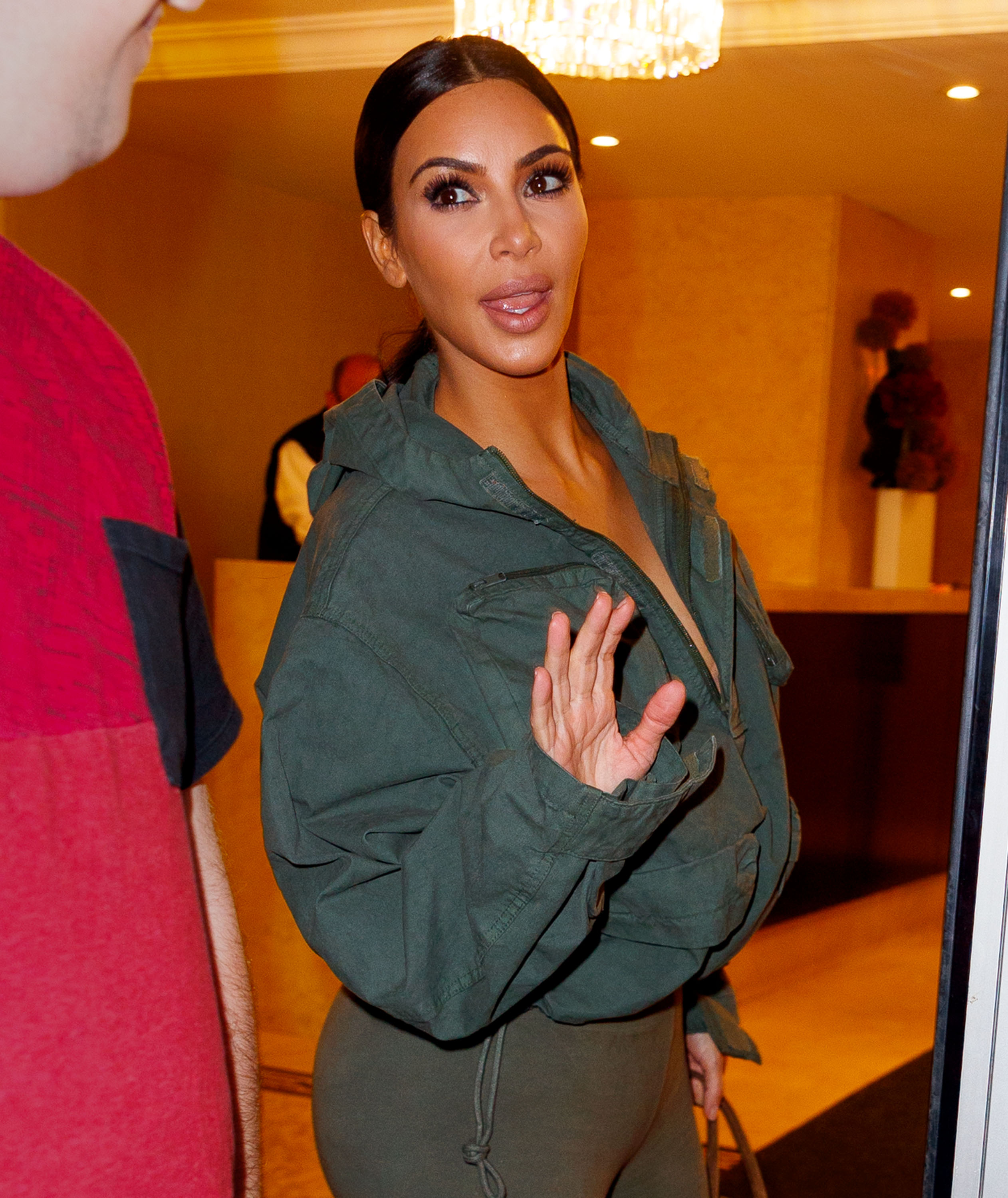 Access_Kardashian_08.jpg
