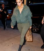 Access_Kardashian_07.jpg