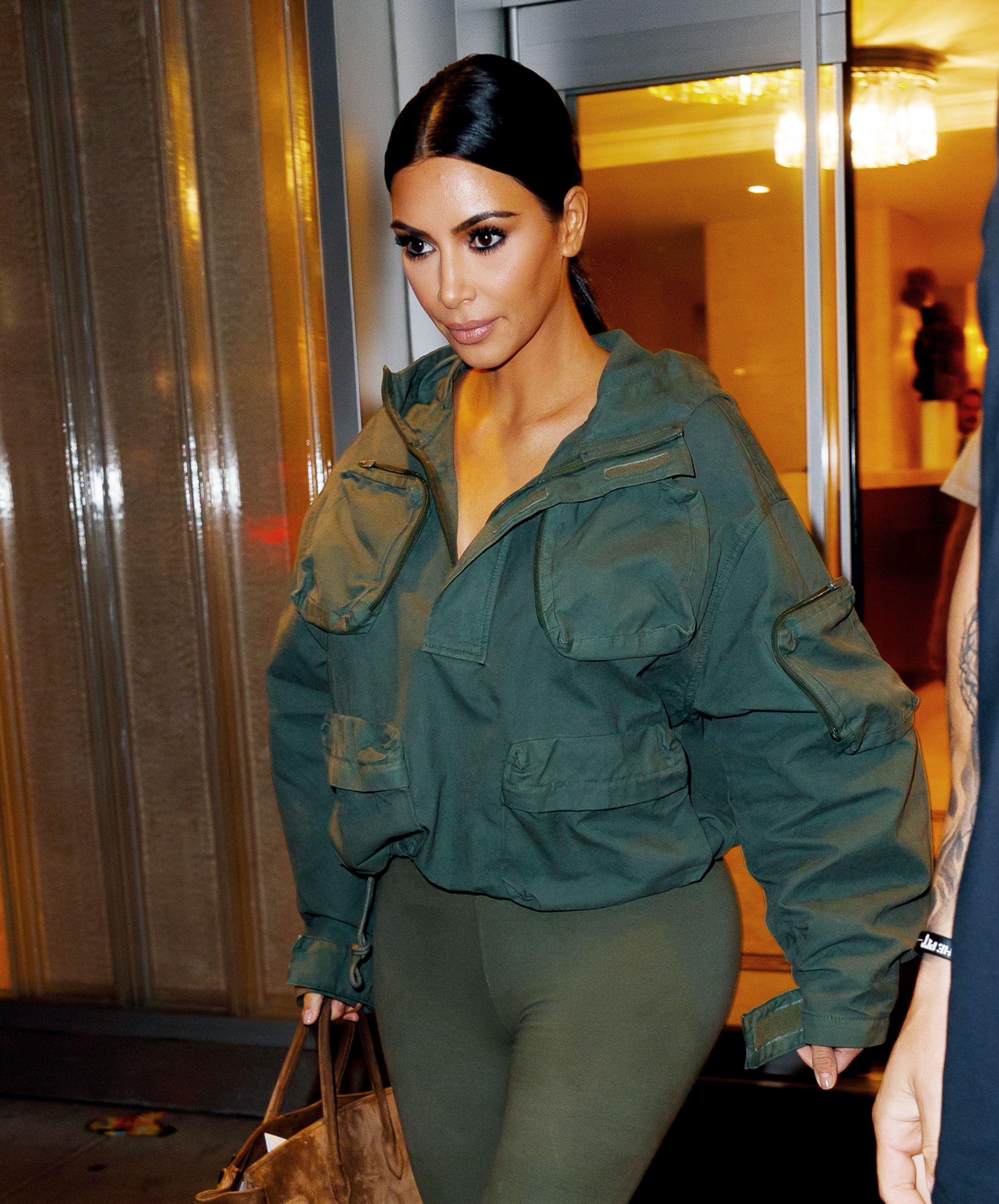Access_Kardashian_01.jpg