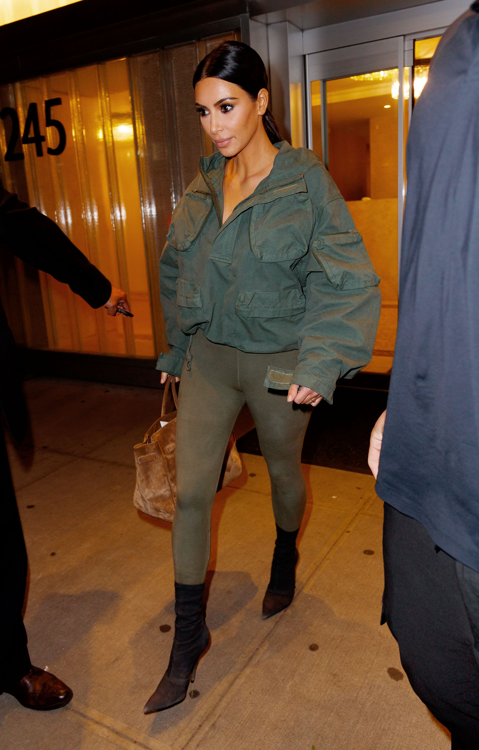 Access_Kardashian_06.jpg