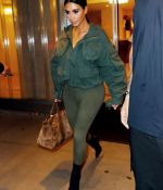 Access_Kardashian_04.jpg