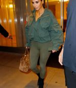 Access_Kardashian_05.jpg