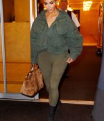 Access_Kardashian_07.jpg