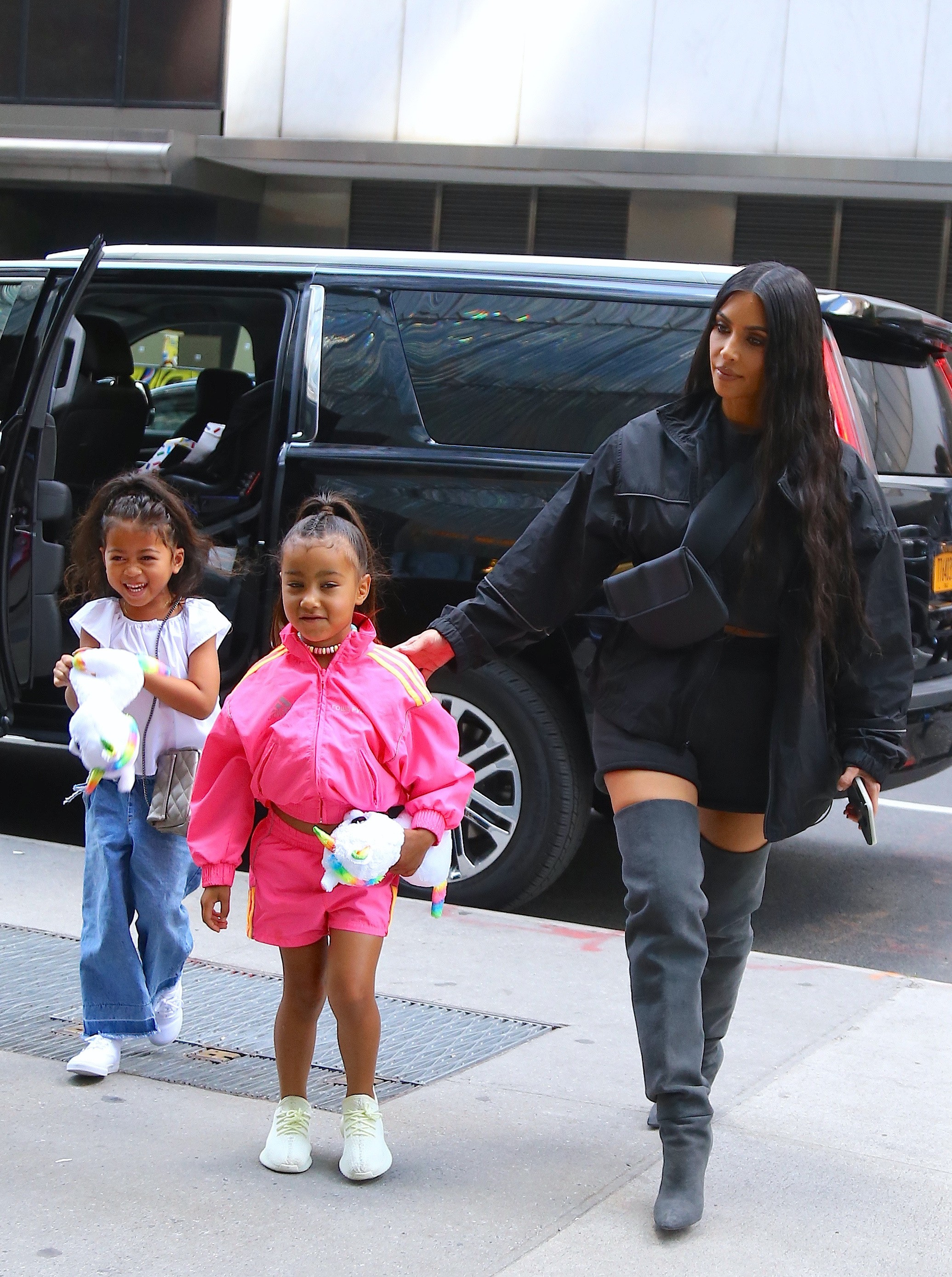 Access_Kardashian_08.jpg