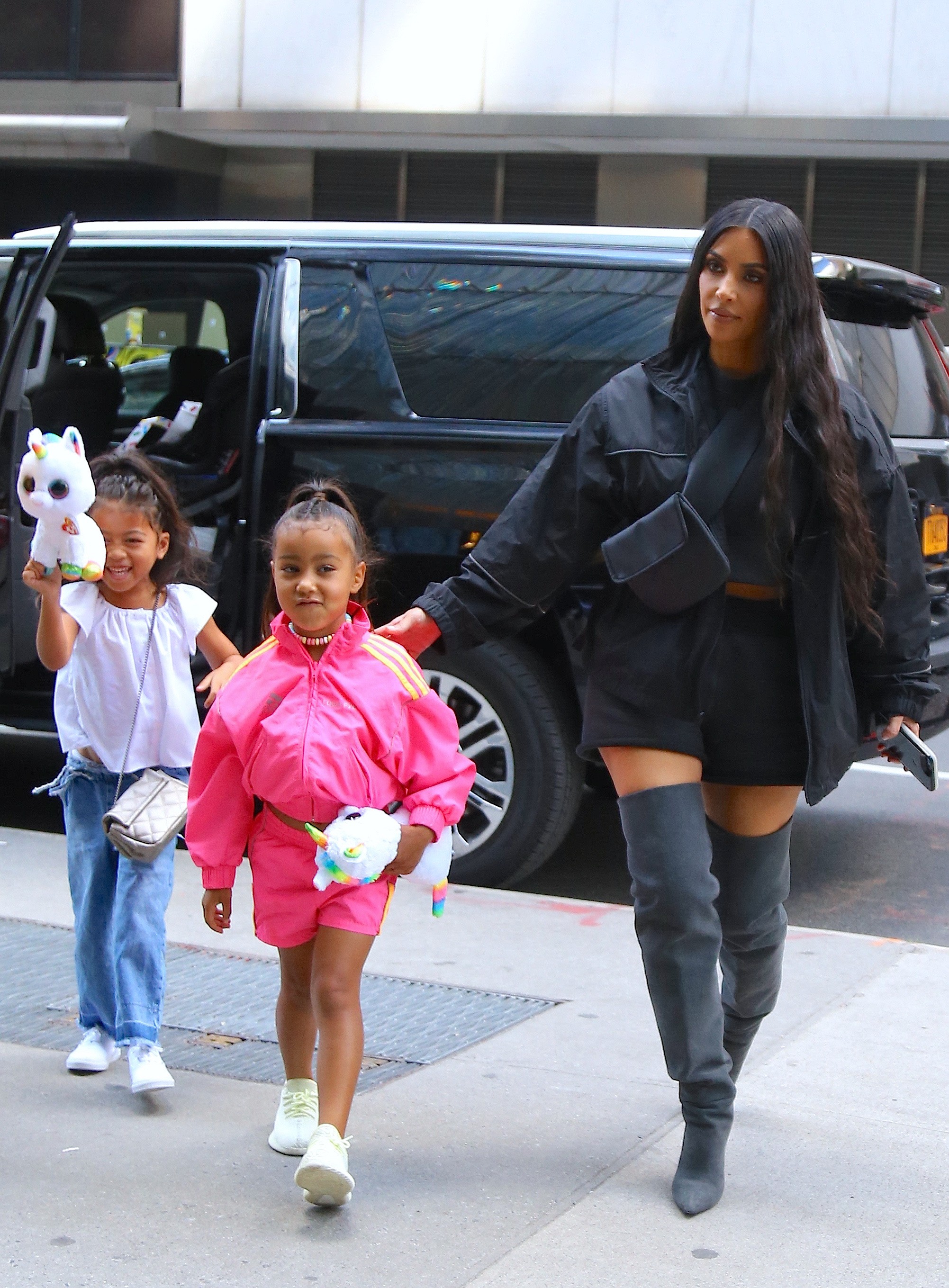 Access_Kardashian_09.jpg