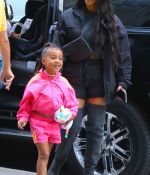 Access_Kardashian_05.jpg