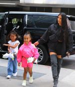 Access_Kardashian_07.jpg