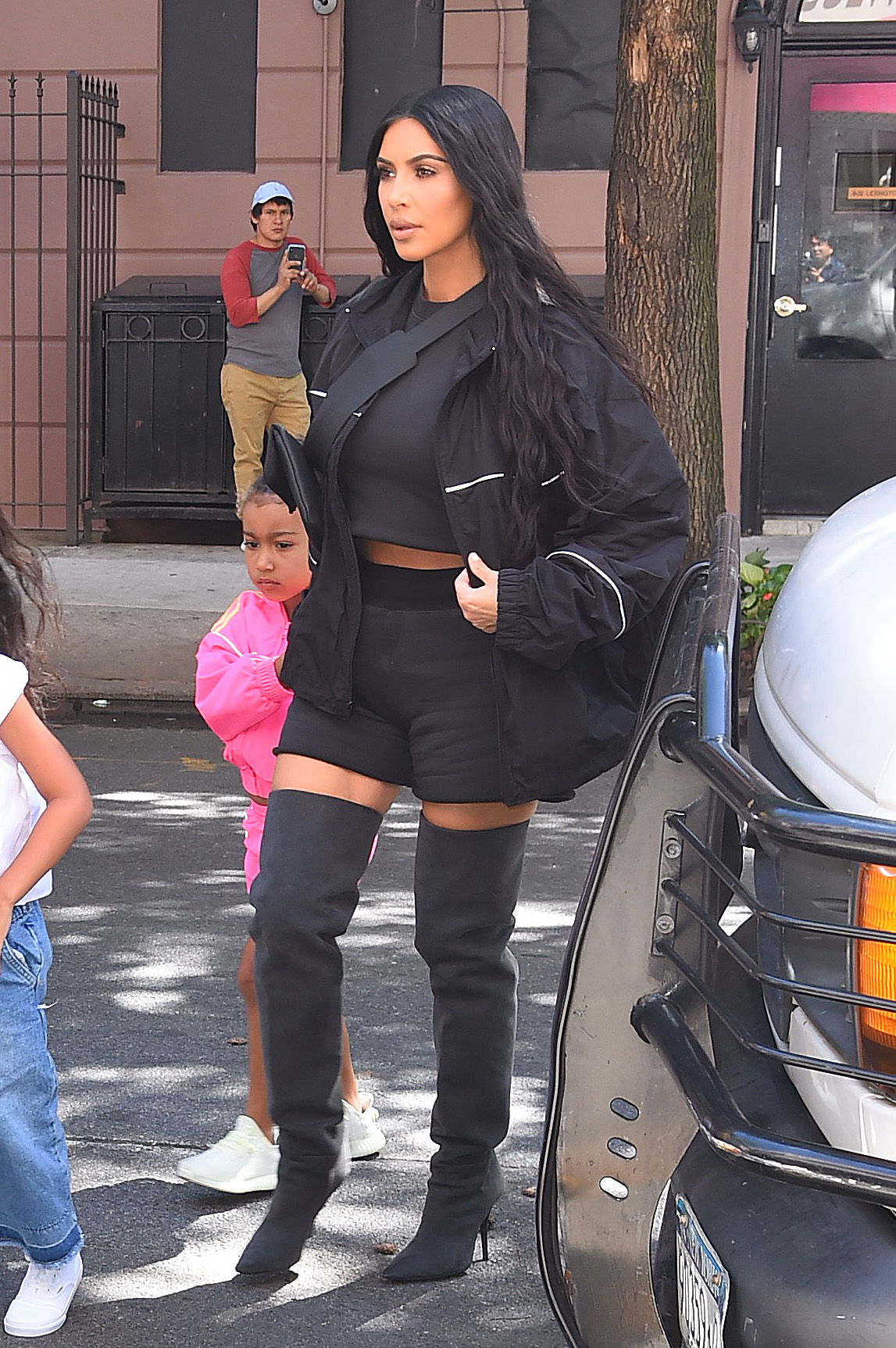Access_Kardashian_03.jpg