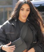 Access_Kardashian_02.jpg