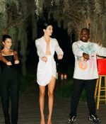 Access_Kardashian_08.jpg