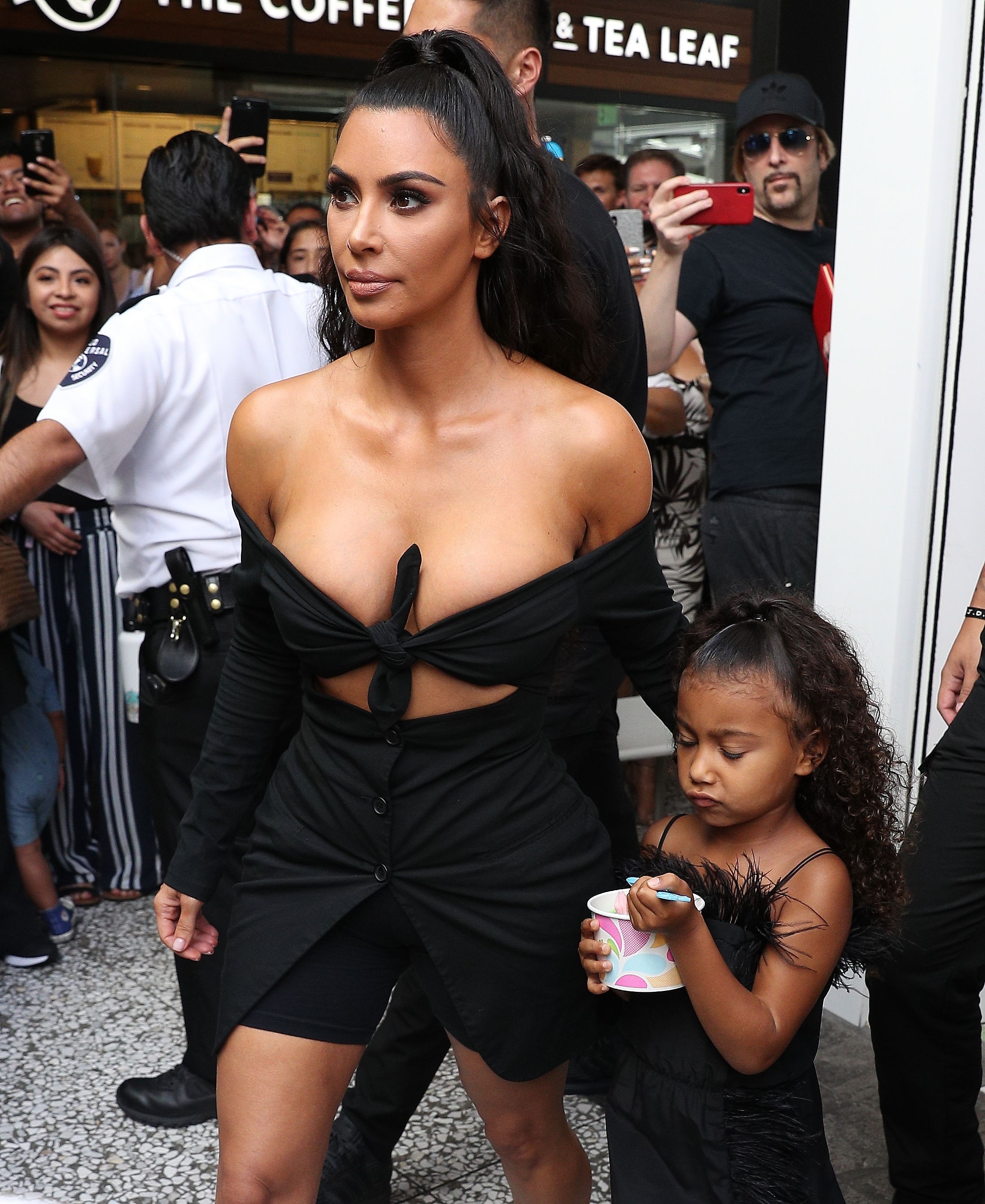 Access_Kardashian_011.jpg