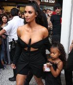 Access_Kardashian_011.jpg