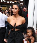 Access_Kardashian_09.jpg