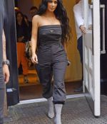Access_Kardashian_06.jpg