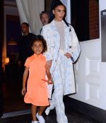 Access_Kardashian_07.jpg
