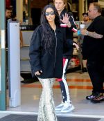 Access_Kardashian_03.jpg