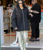Access_Kardashian_05.jpg