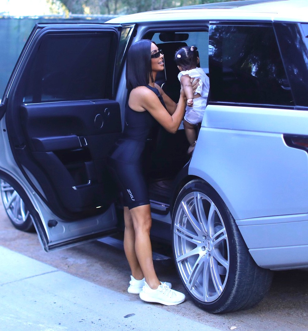 Access_Kardashian_03.jpg