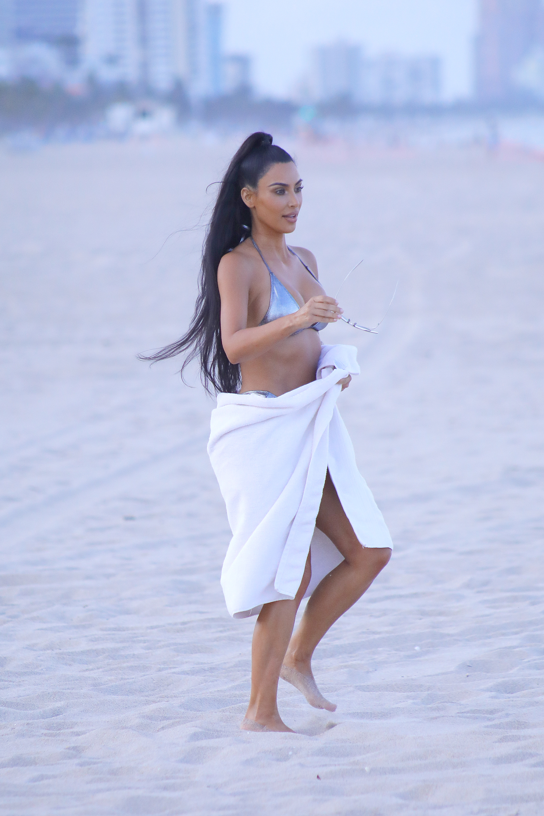 Access_Kardashian_03.jpg
