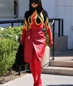 Access_Kardashian_001.jpg