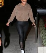 Access_Kardashian_08.jpg