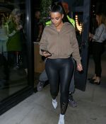 Access_Kardashian_05.jpg