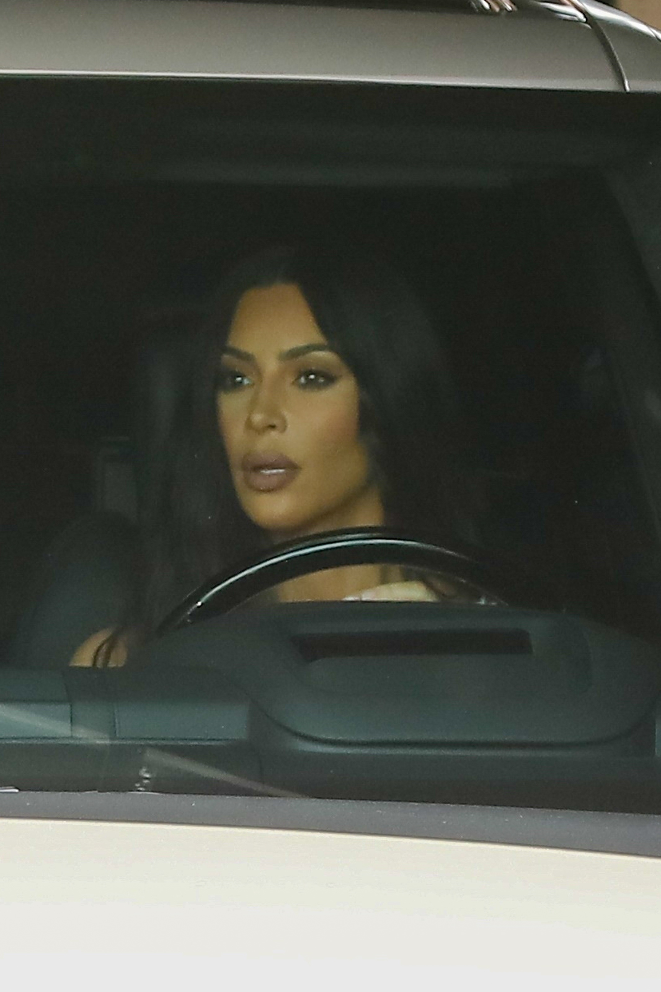 Access_Kardashian_01.jpg