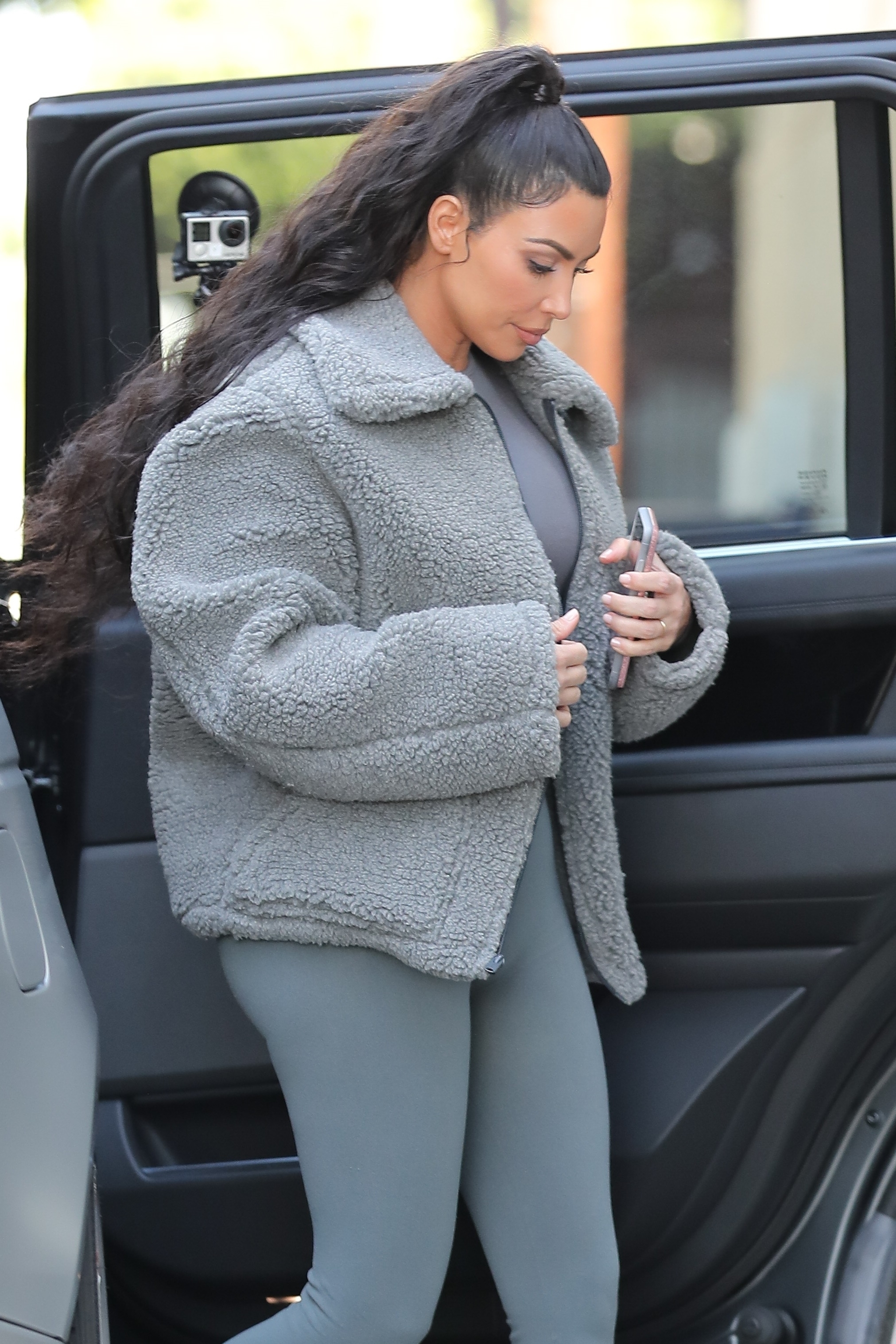Access_Kardashian_02.jpg
