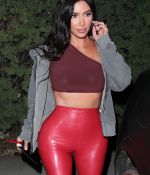 Access_Kardashian_02.jpg