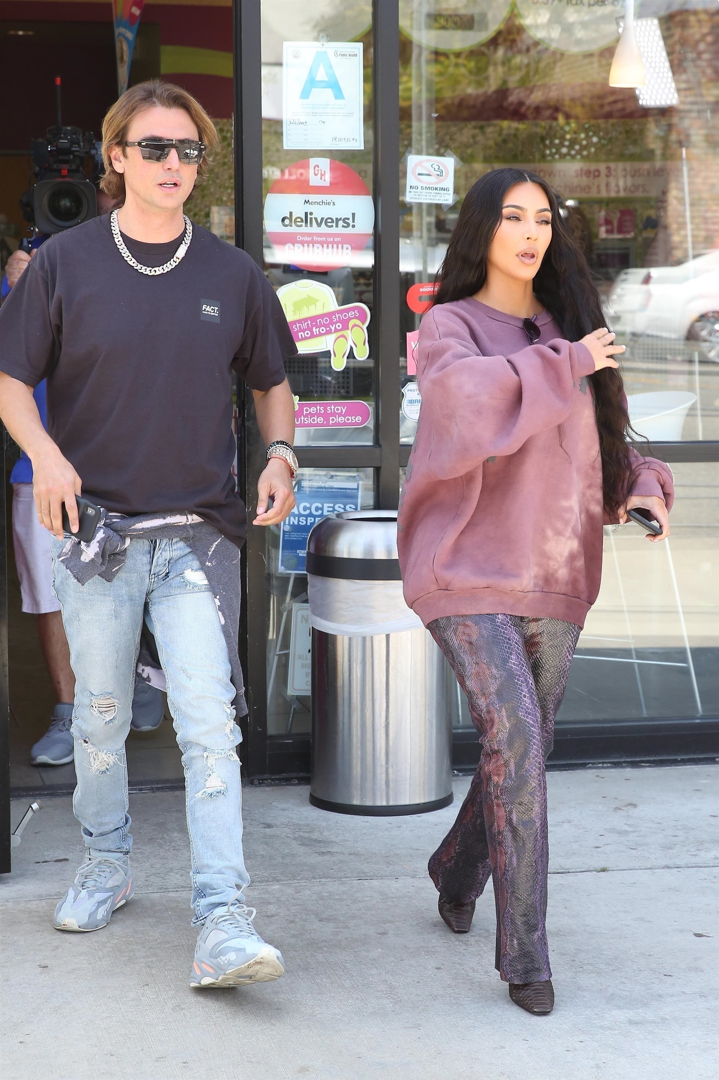 Access_Kardashian_01.jpg