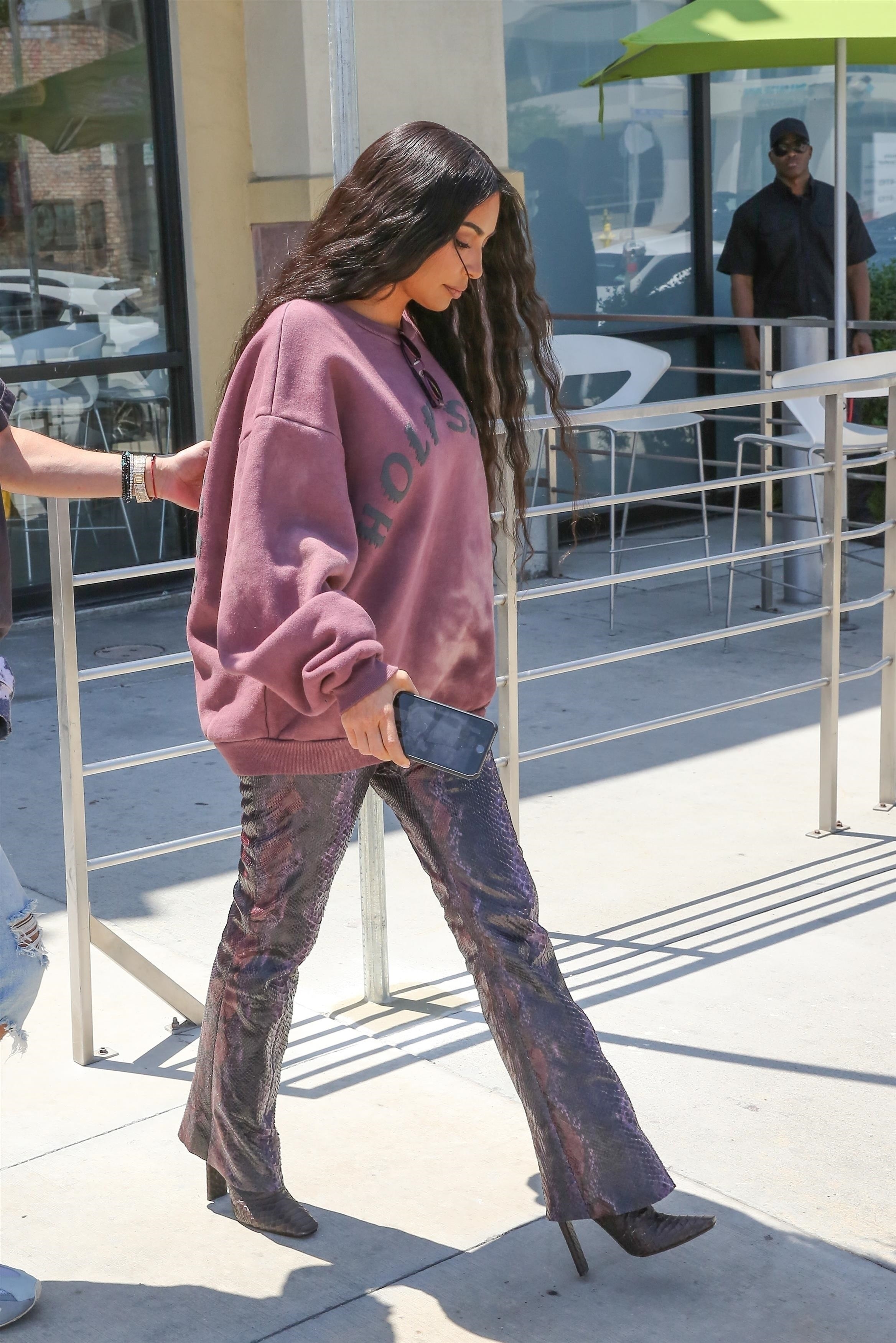 Access_Kardashian_07.jpg