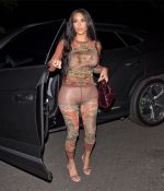 Access_Kardashian_05.jpg