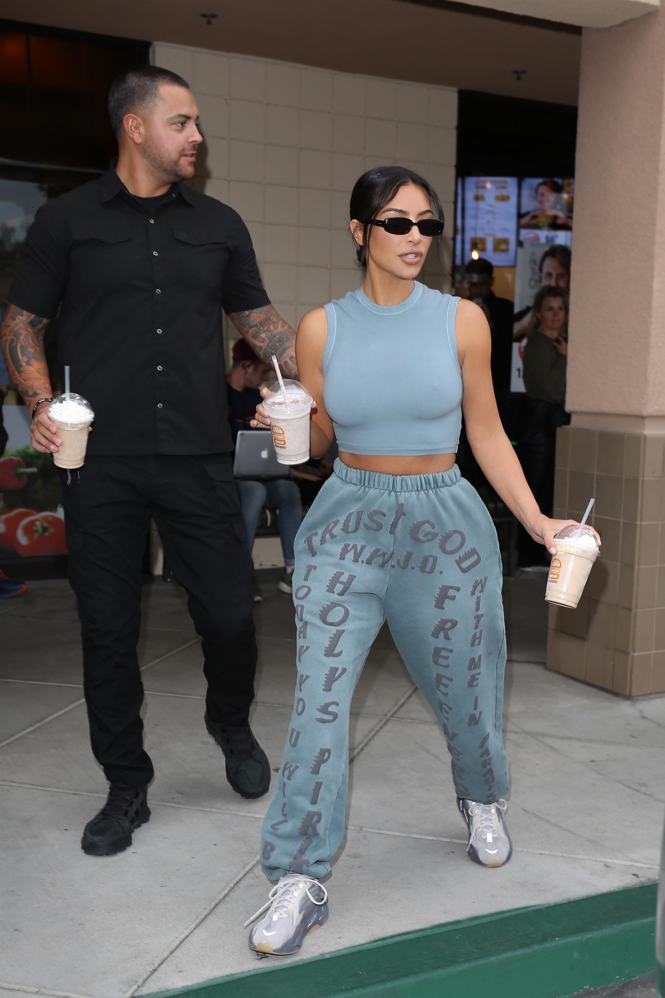 Access_Kardashian_06.jpg