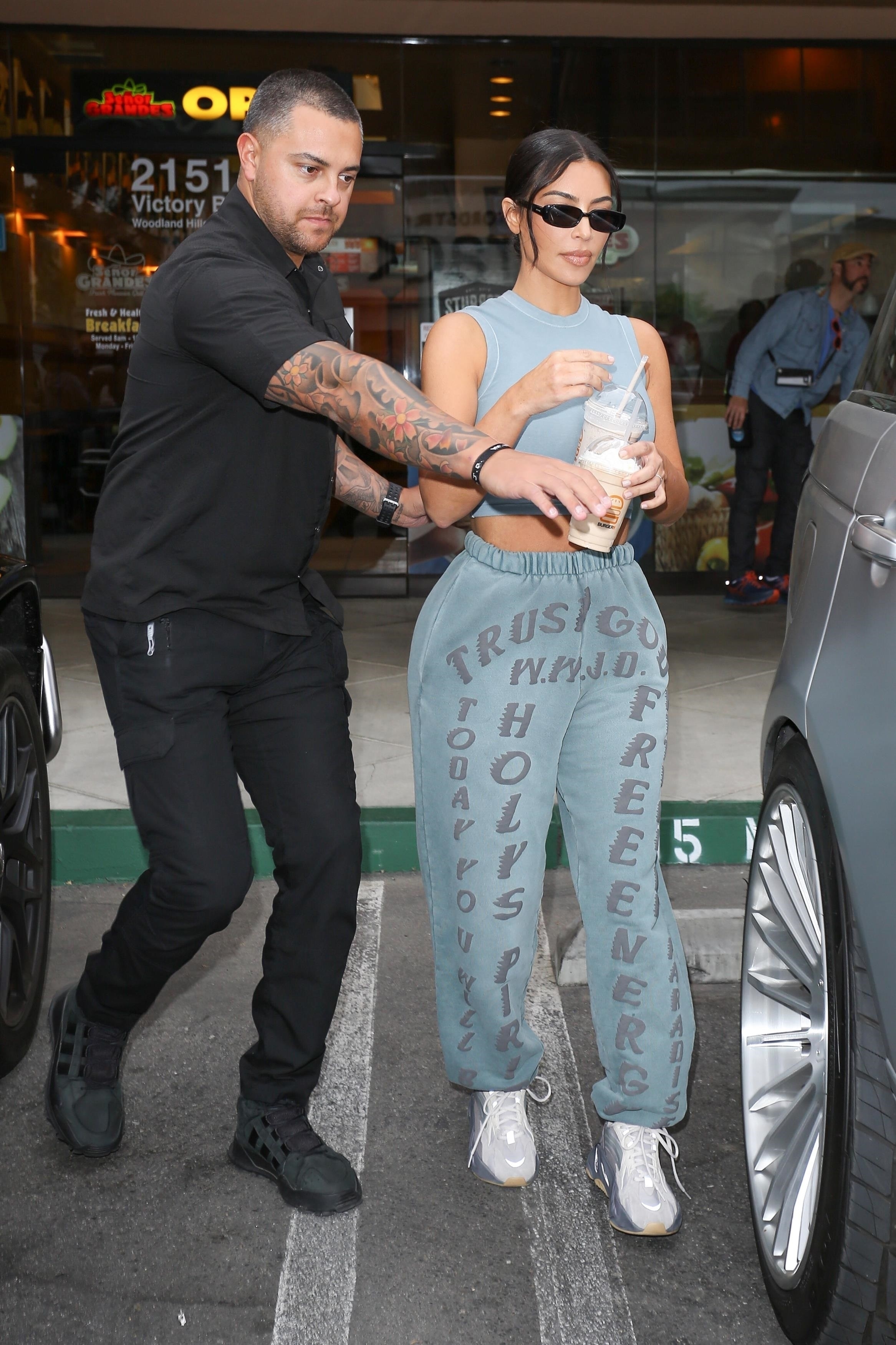 Access_Kardashian_08.jpg