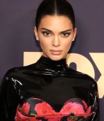 Access_Kardashian_013~0.jpg
