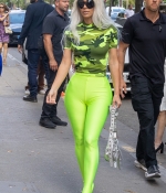 Access_Kardashian_001.jpg