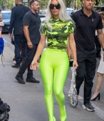 Access_Kardashian_005.jpg