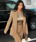 Access_Kardashian_05.jpg