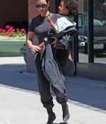 Access_Kardashian_010.jpg
