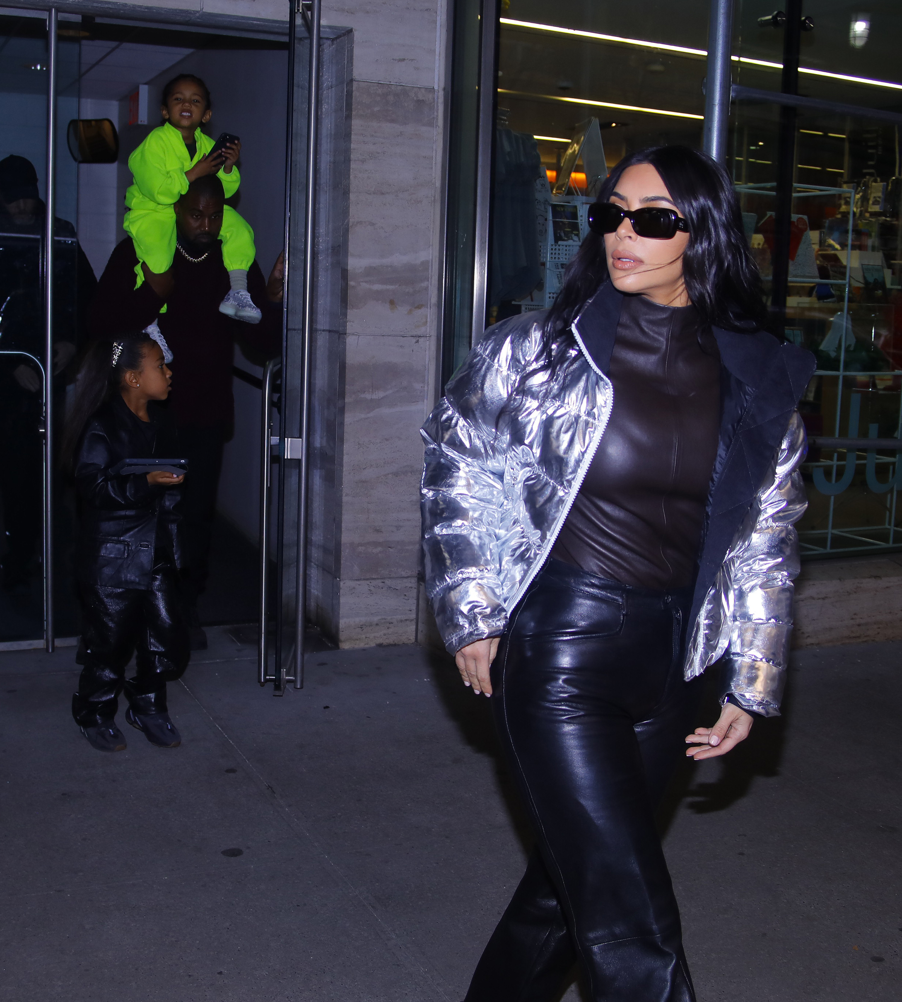 Access_Kardashian_09.jpg
