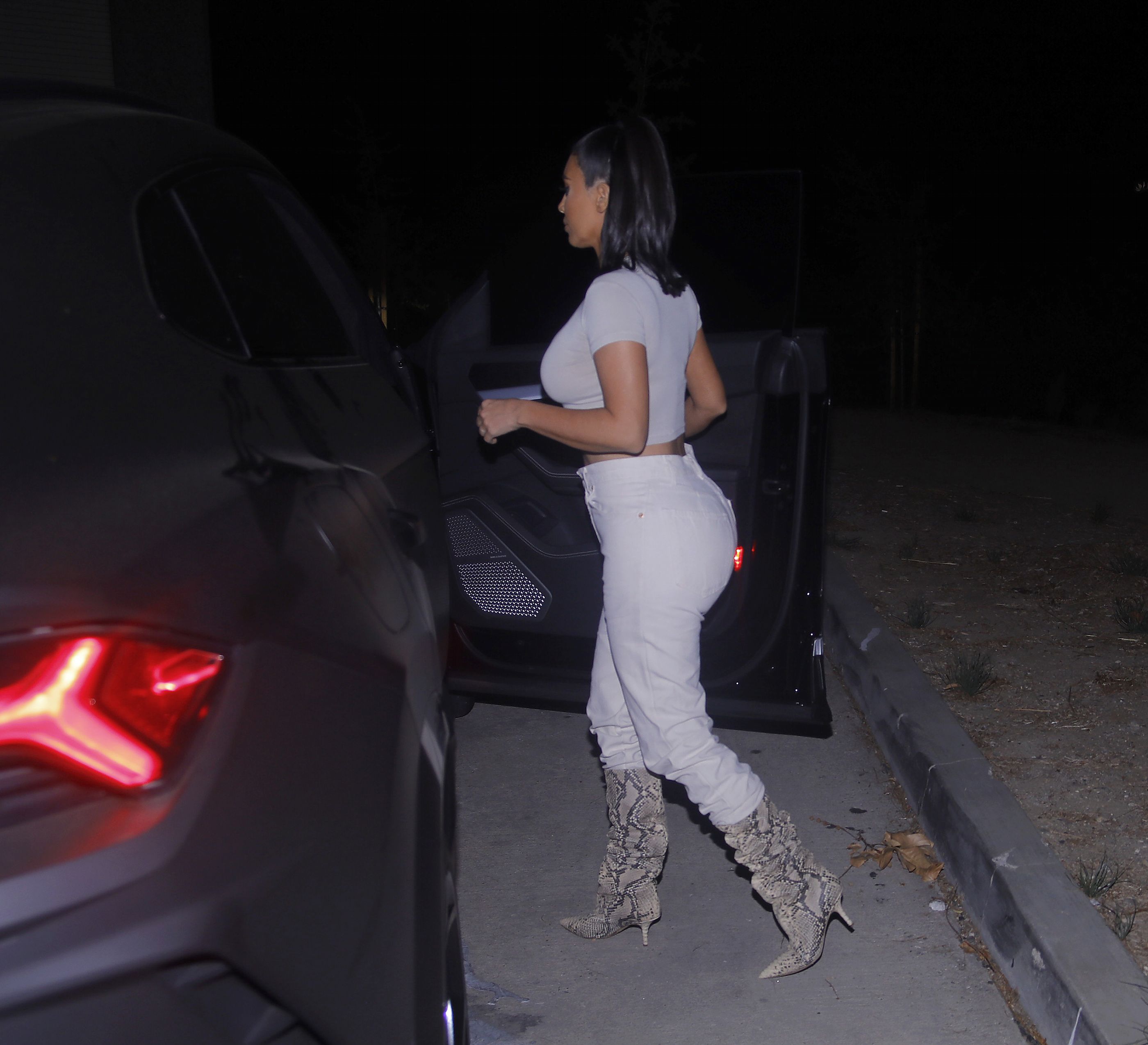 Access_Kardashian_010.jpg