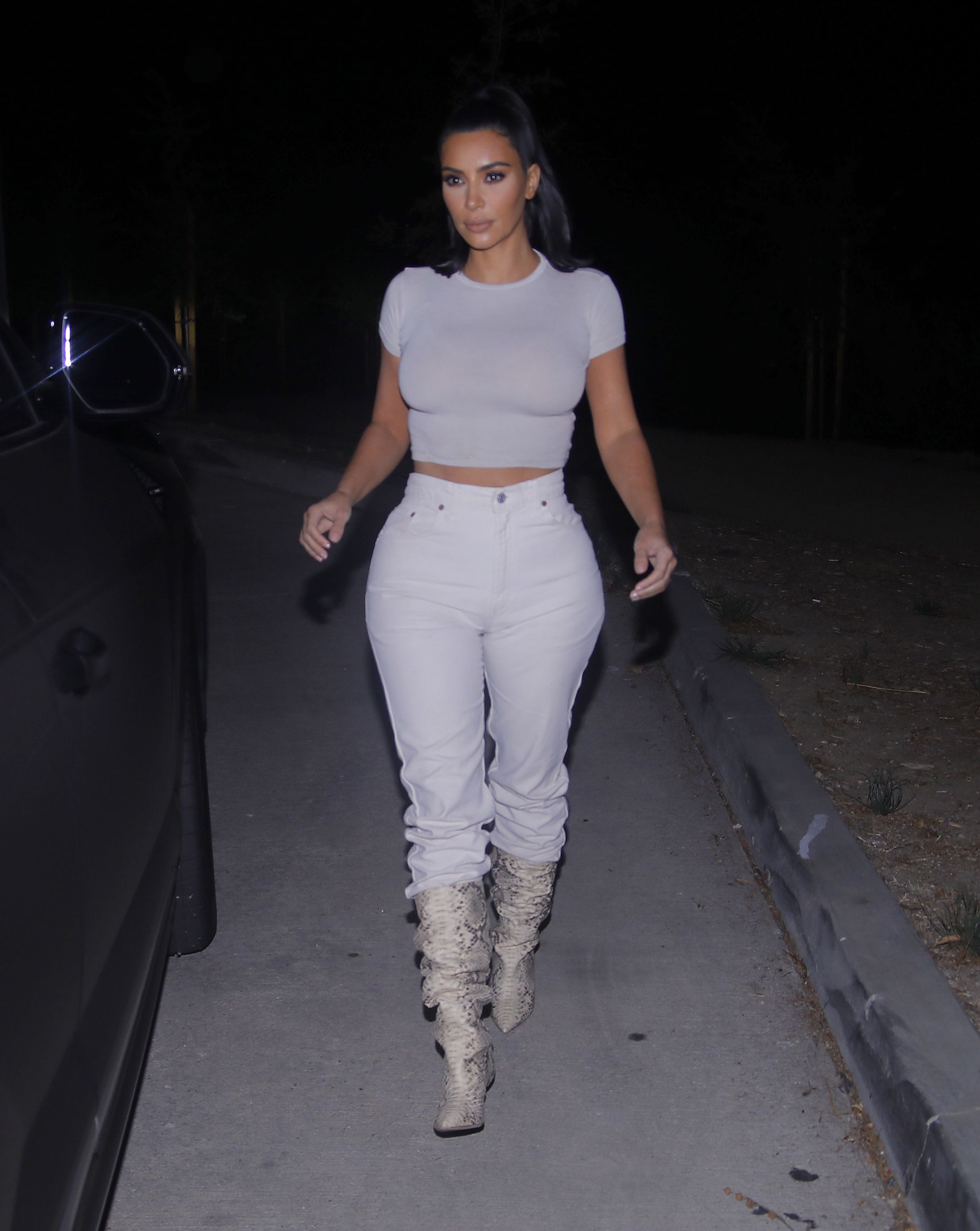 Access_Kardashian_03.jpg